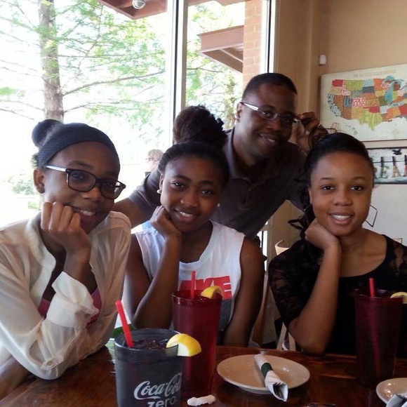 Meet your Posher, Michaela - Picture 3 of 3